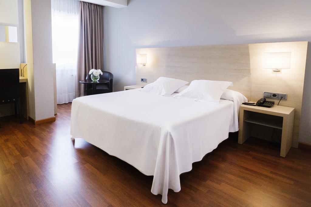 Hotel Valencia فيرول المظهر الخارجي الصورة