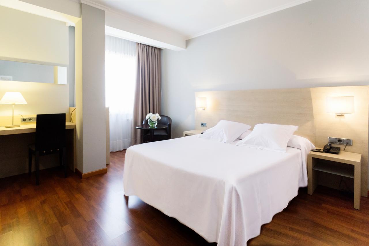 Hotel Valencia فيرول المظهر الخارجي الصورة